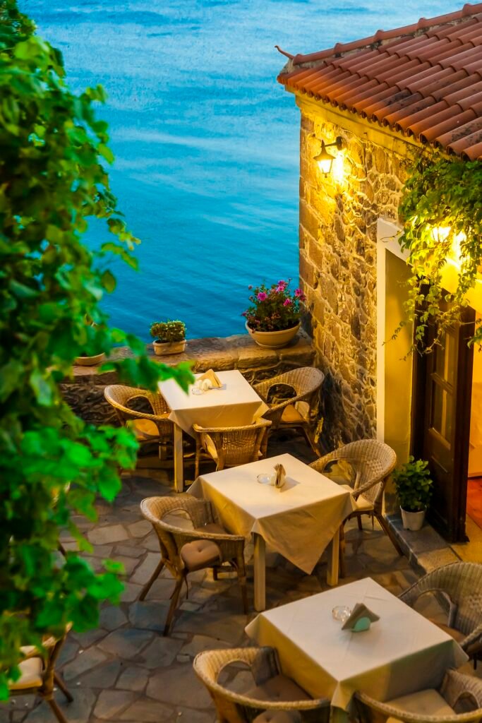 betsisman restaurant 5521372 1920